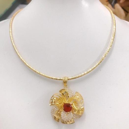 Lịch sử giá MKEB Vòng cổ choker dạng bản xích lớn thời trang cho nữ cập  nhật 9/2023 - BeeCost