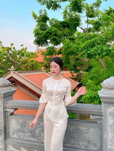 BỘ BÀ BA TAY LOE VÀ LV TRẮNG