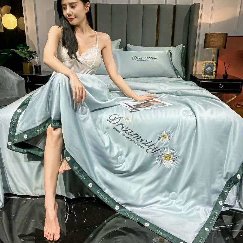 GIÁ CỰC RẺ Bộ Chăn Ga Lụa Satin Dreamcity Chăn Chần Hè Set 4 Món