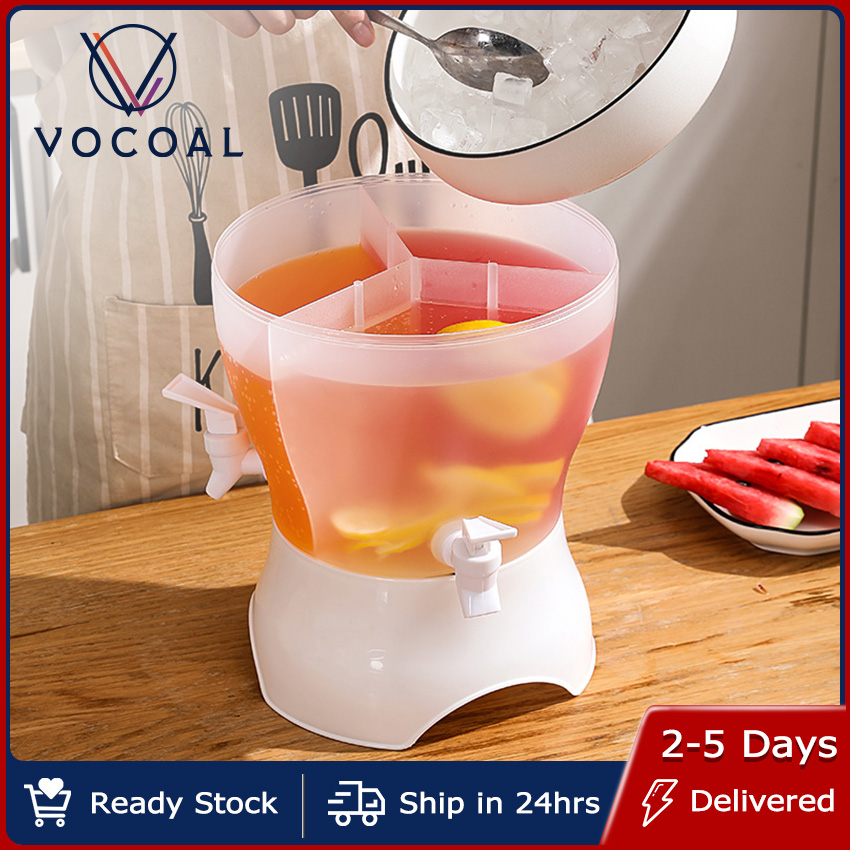 Gambar Vocoal Mini Water Dispenser Container Hot and Cold Kettle Plastic 360 °Rotating Refrigerator Three Grid Drink Dispenser Homemade Beverage Separator Cold Kettle Removable Base Drinking High Capacity Fruit Teapot with 3 Tap 3 Compartments ???????