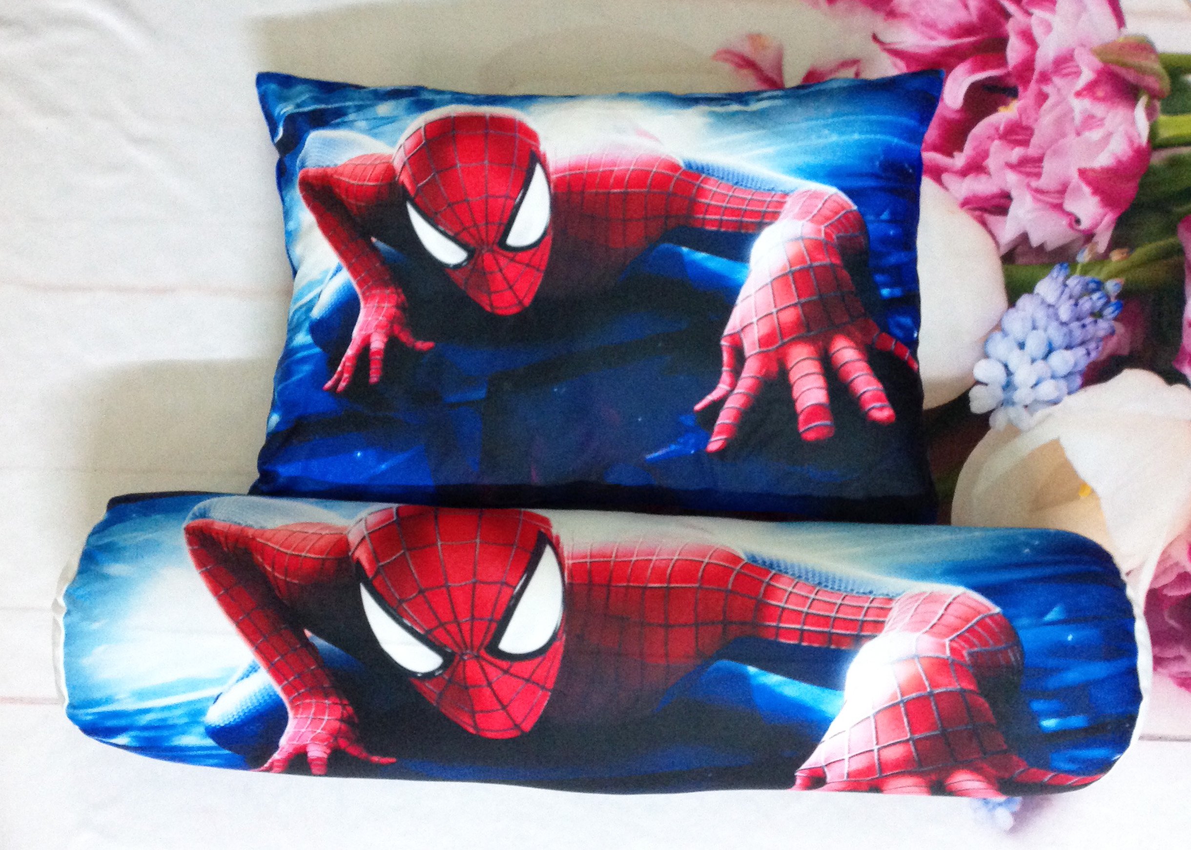 Set gối nằm và gối ôm Người nhện Spiderman cho bé