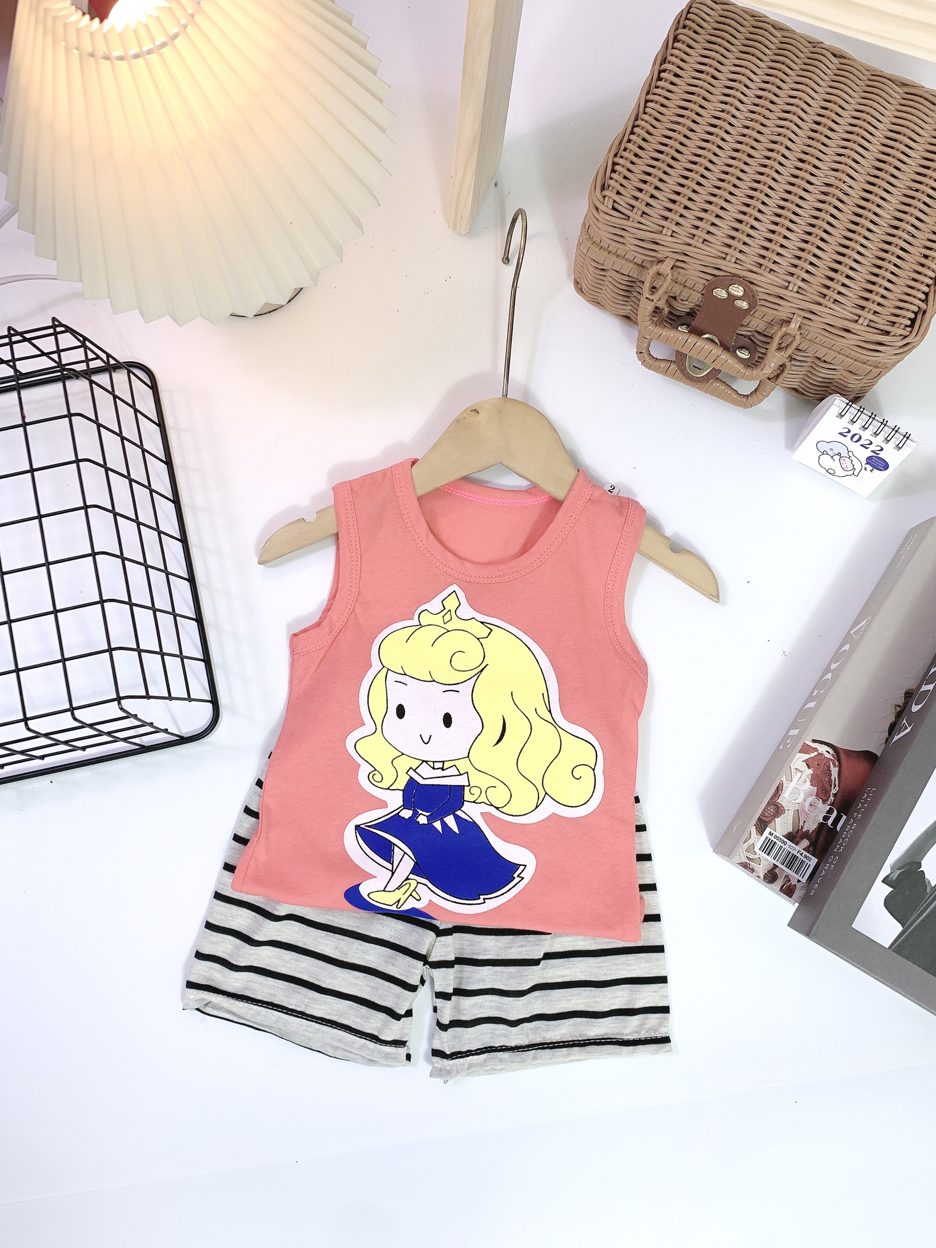 Siêu hot!!! bộ 3 lỗ cotton 4 chiều hình cô gái cho bé gái 8-18kg