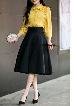 Chân váy xòe dài qua gối