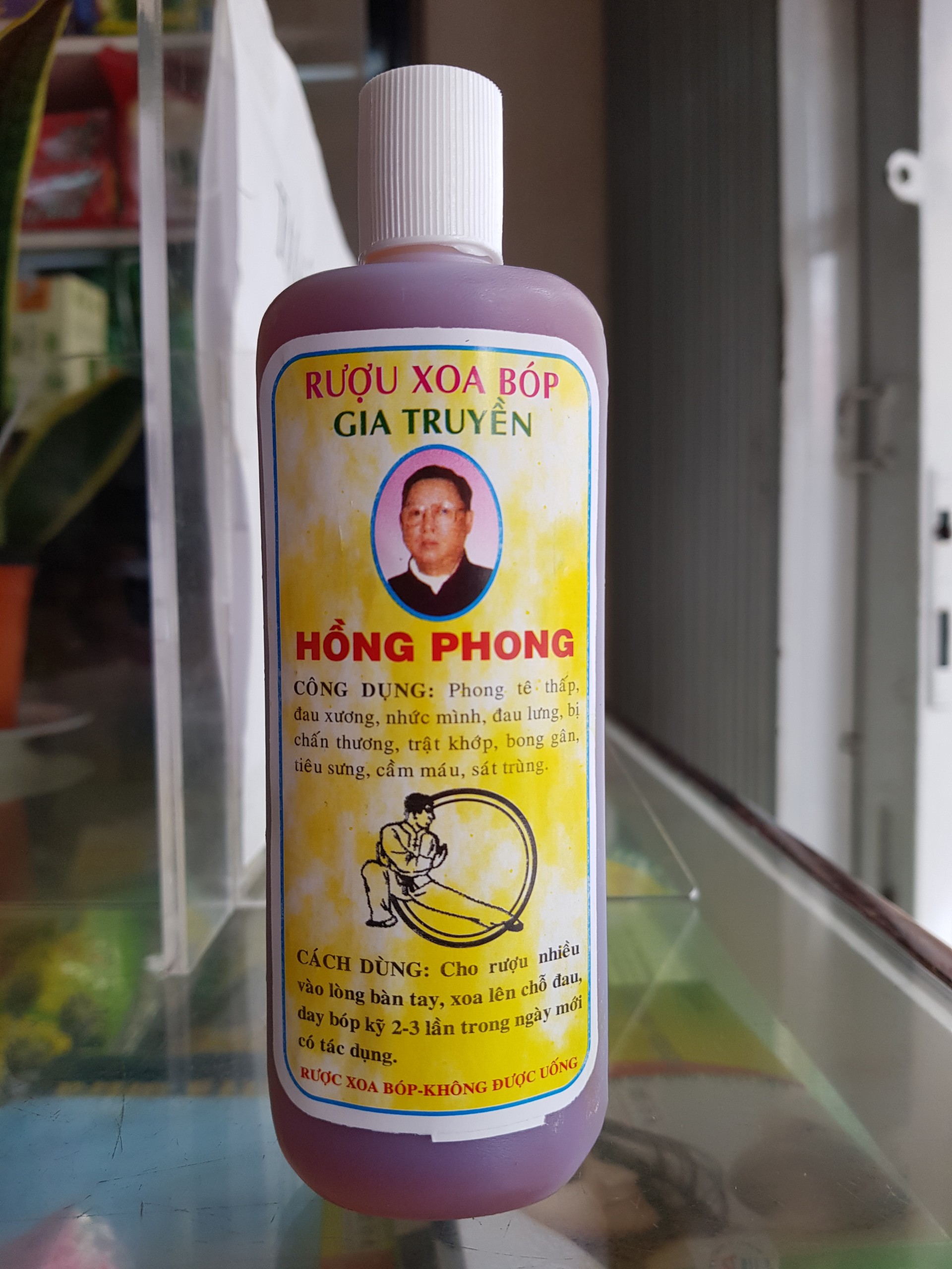 Dầu xoa bóp gia truyền HỒNG PHONG, chai 100ml, hỗ trợ khi bị đau nhức mỏi xương khớp, cơ bắp, bong gân, té ngã, tụ máu bầm..