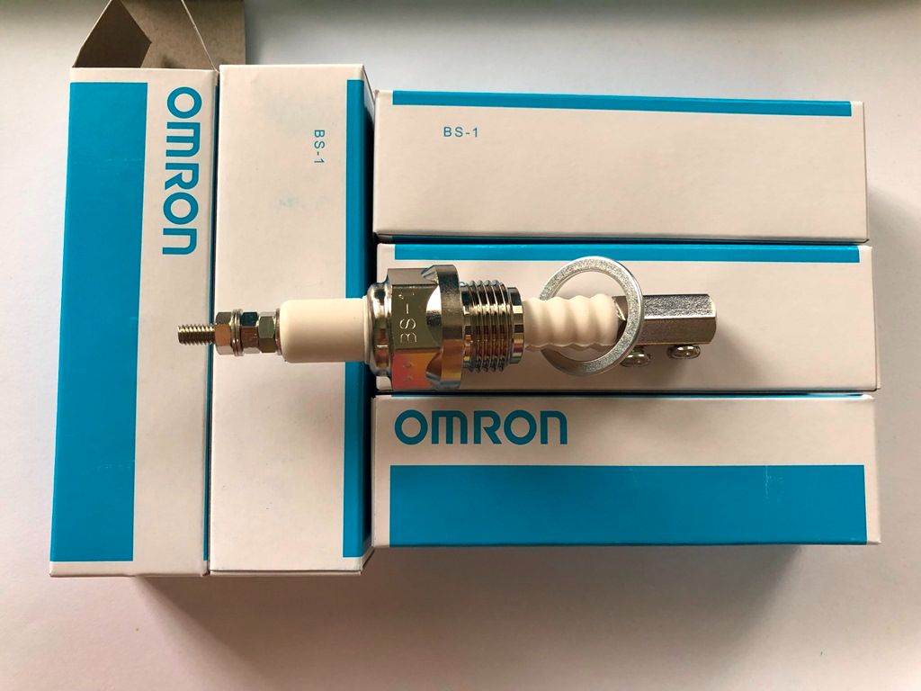 Bộ giữ điện cực omron bs-1