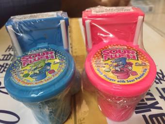 Combo 2 Kẹo Mút Bồn Cầu Sour Flush 39g