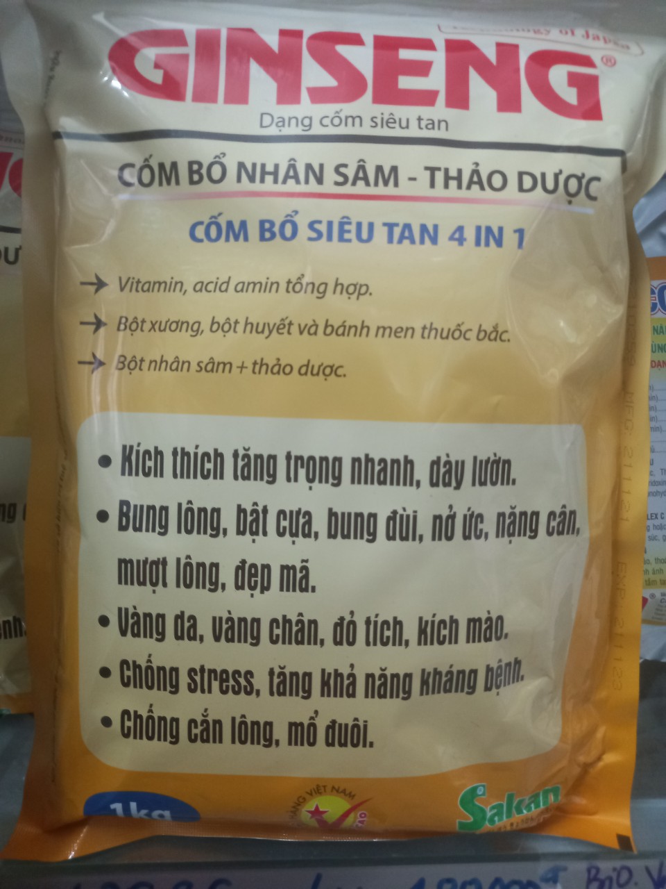 Cốm bổ nhân sâm thảo dược, gói 1kg, chuyên dùng cho heo, gà, vịt