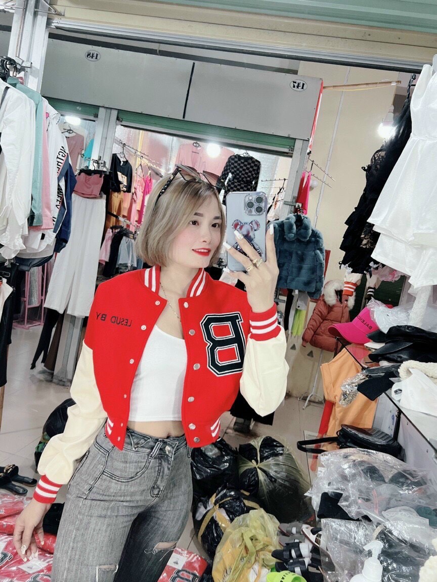 Áo khoác nỉ croptop chữ b thời trang hót un22