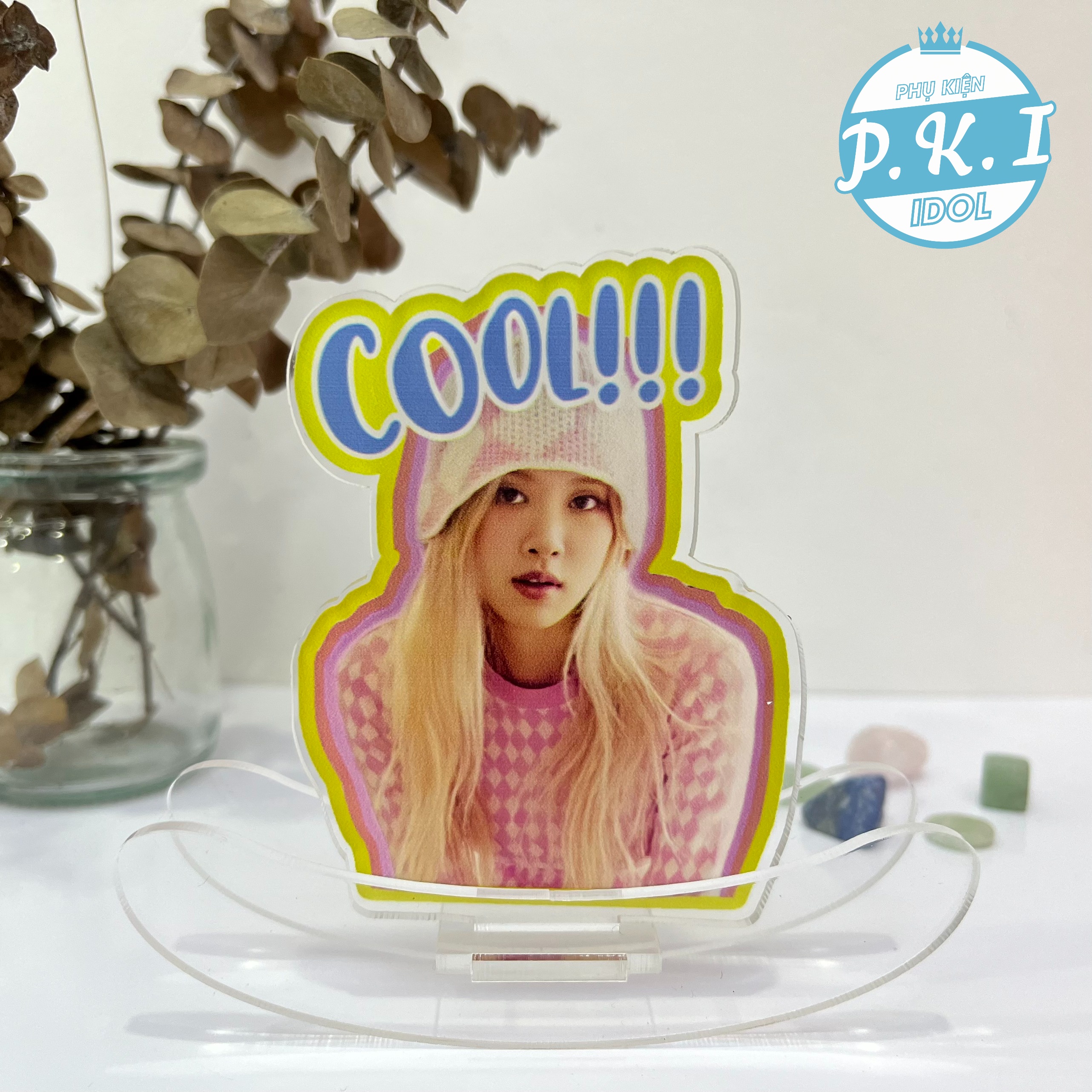 Tranh mica để bàn rosé - standee quà tặng hấp dẫn