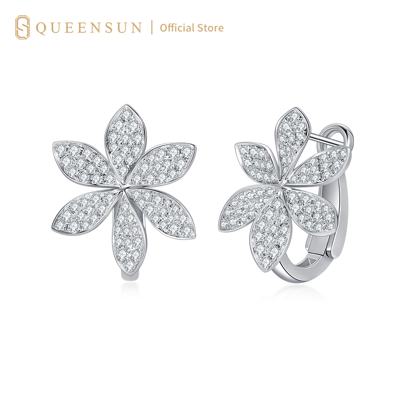 18k Gold Lab Diamond Flower Full Diamond Hoop Earrings | Lab Diamond Floral Stud Earrings | Full Diamond Flower Jewelry | Minimalist Luxury Hoop Earrings | Daily Wear Sparkling Floral Earrings 18K金花朵造型满钻圈形耳钉  培育钻石耳环