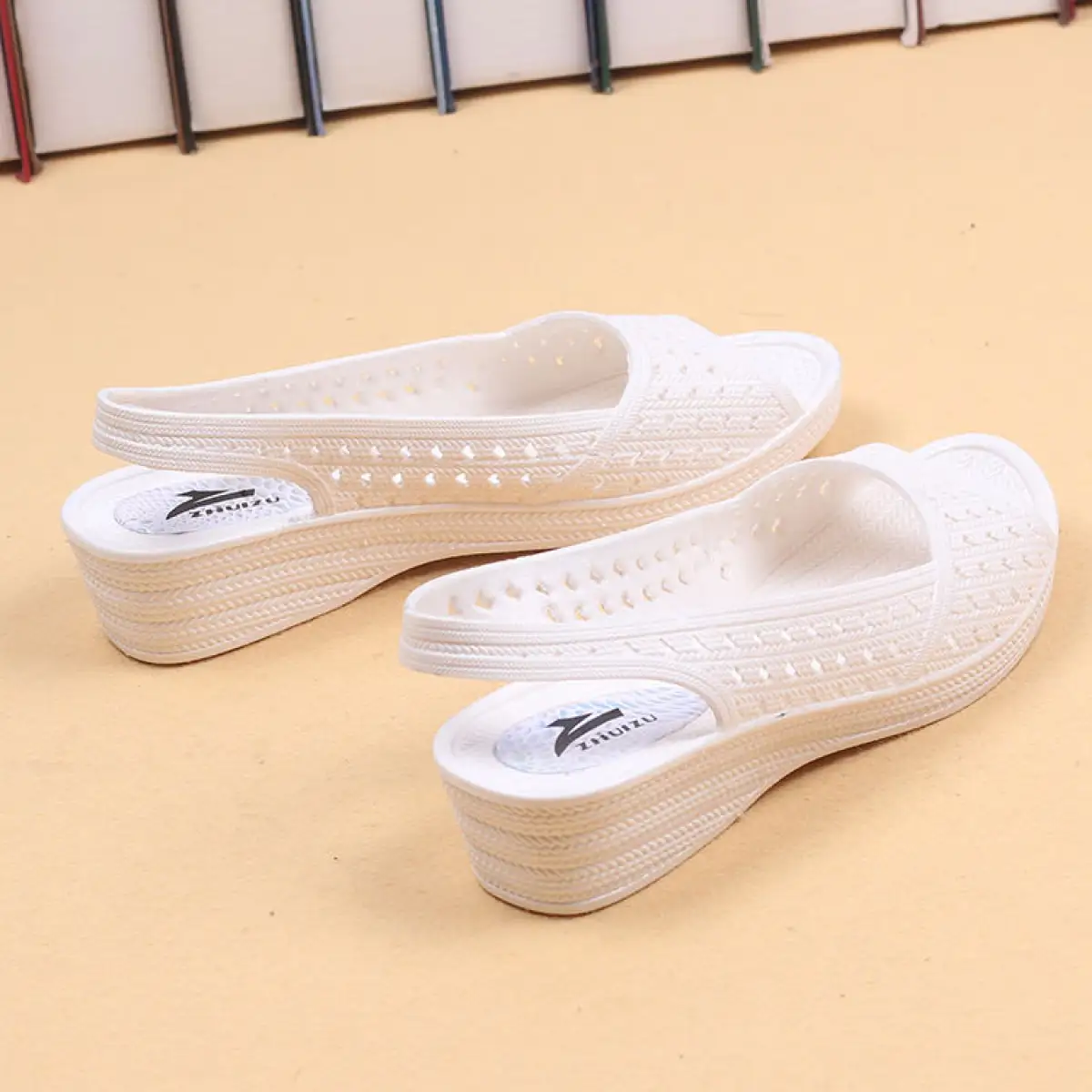 plastic sandals like crocs