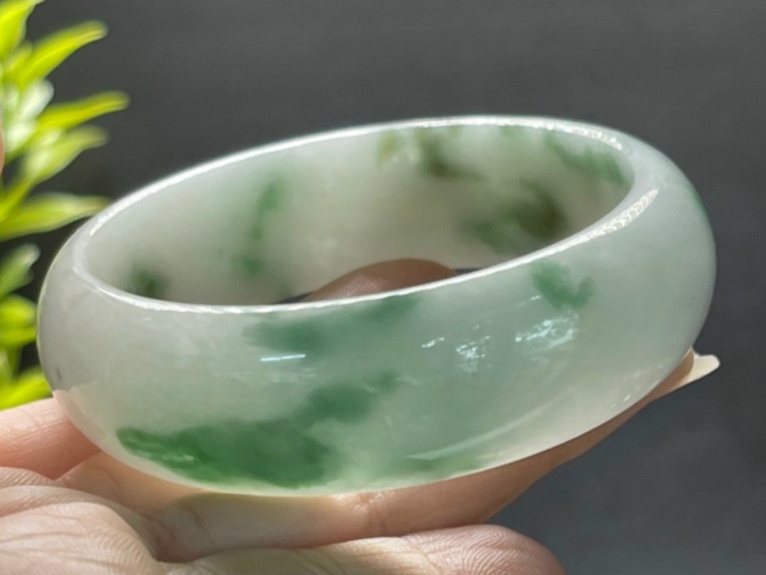 [HCM]Vòng cẩm thạch lên lý bản hẹ size 53.7mm, vân đá tuyệt đẹp, đã được kiểm định, ảnh thực tế - xưởng buôn đá phong thủy Huỳnh Đào