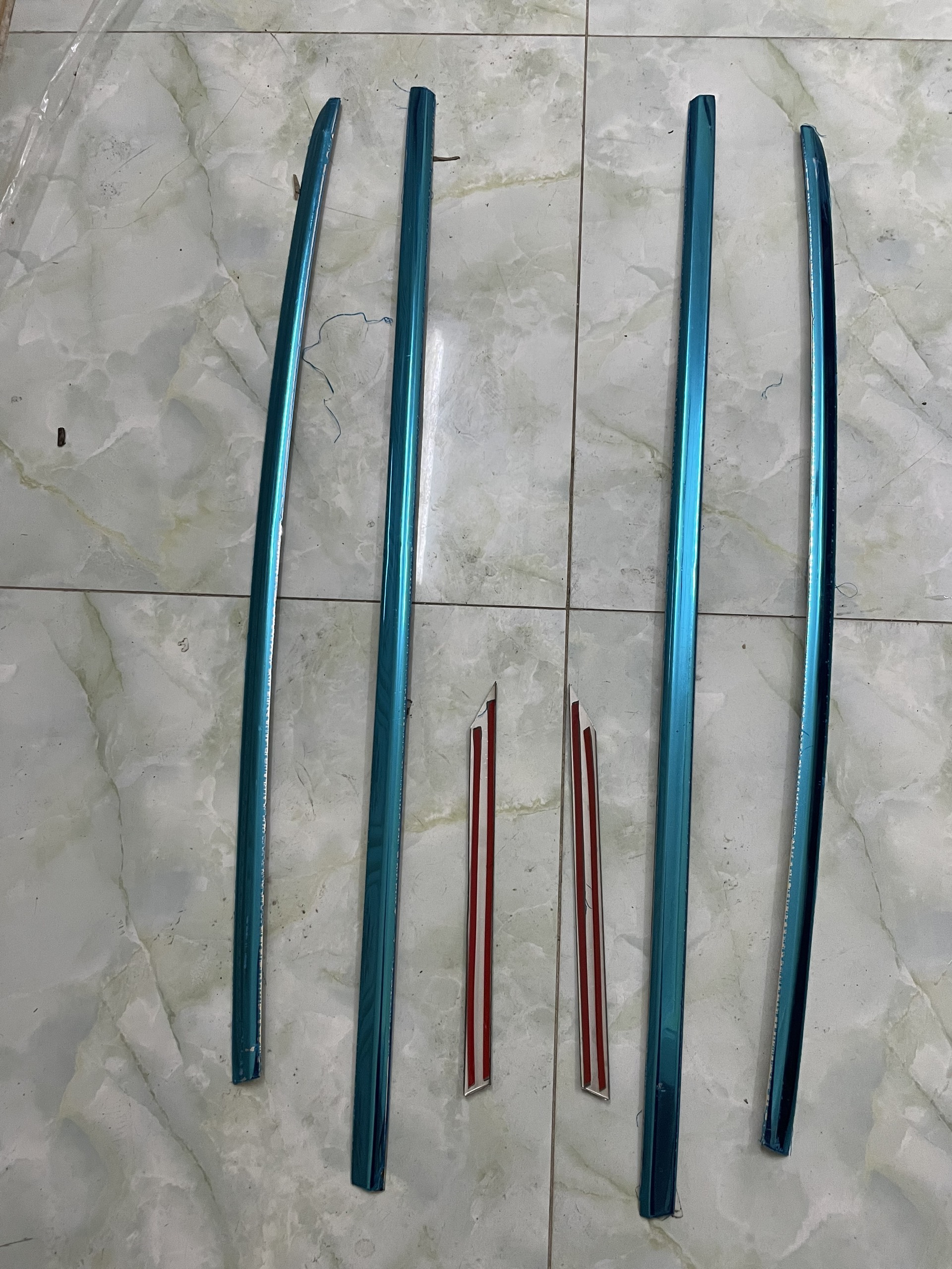 Bộ ốp nẹp viền chân kính Inox xe Ford Ecosport đời 2009 đến 2021