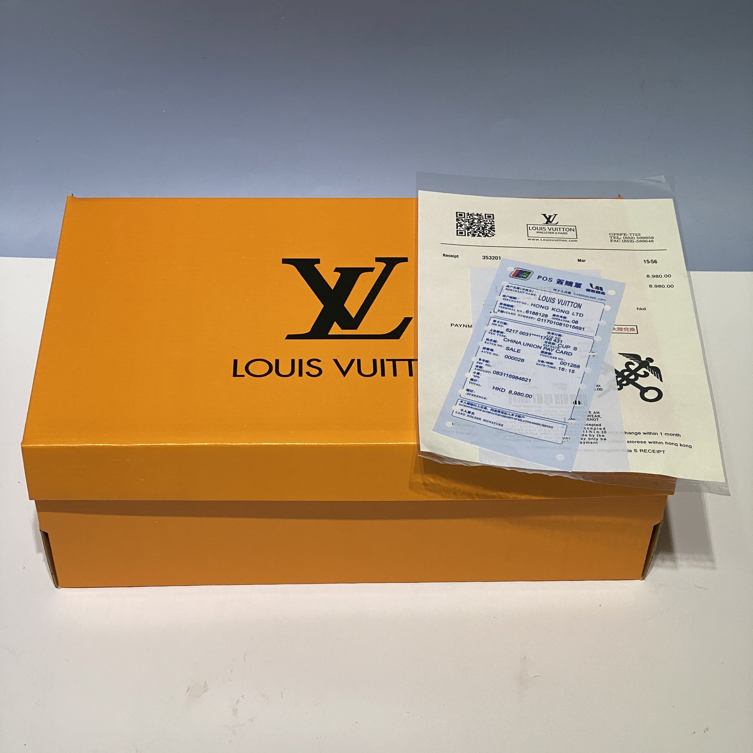 Hộp Giấy Carton đựng giày dép, Hộp mũ LV + Bill thẻ + Giấy gói Nhật xịn chuẩn Fullbox