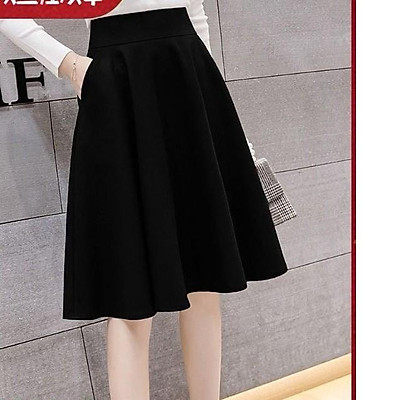 Chân váy xòe ngắn màu đen thời trang, năng động