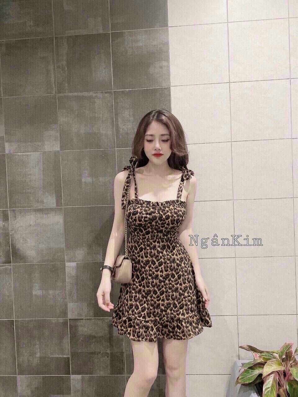 Đầm da beo, đầm hè, đầm tiểu thư, đầm hai dây màu hè da beo dáng váy xòe duôi cá có mút ngực vải lụa cao cấp mặc tôn dáng như hình