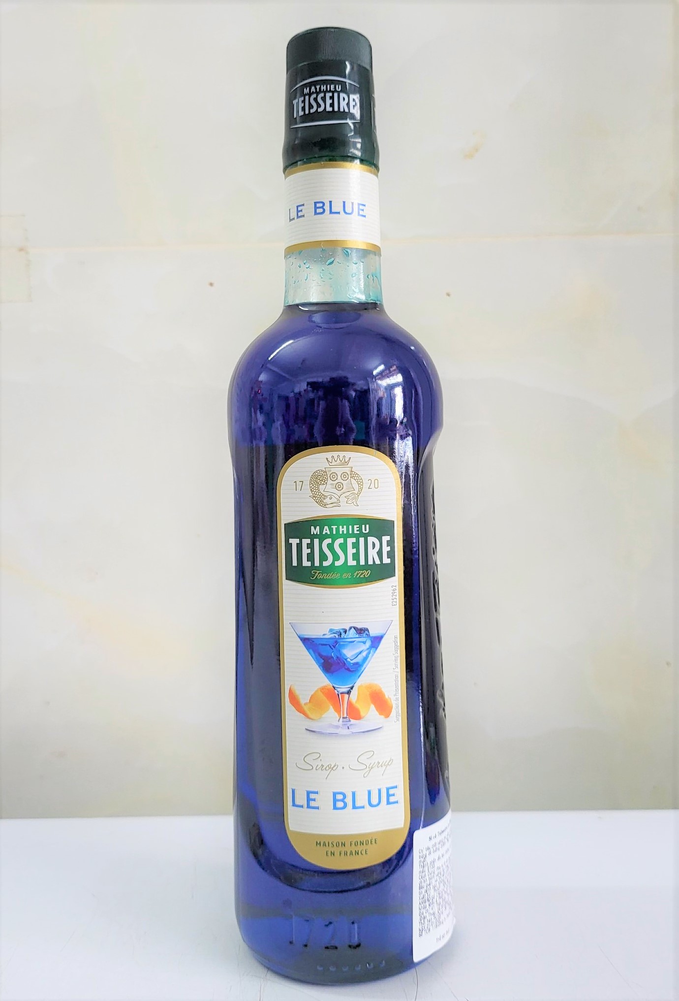 Chai 700ml LE BLUE SI RÔ PHA CHẾ THỨC UỐNG France MATHIEU TEISSEIRE Syrup