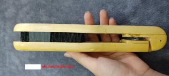 1 kẹp dùng để duỗi tóc bằng gỗ - phulieutocthuduc