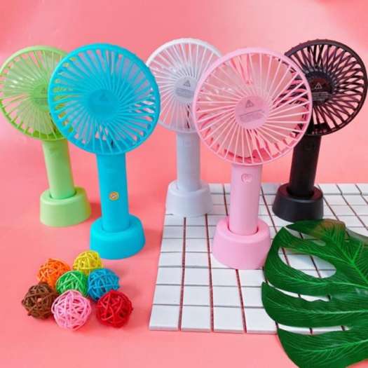 Bán Sỉ QUẠT MINI TÍCH ĐIỆN CẦM TAY và để bàn
