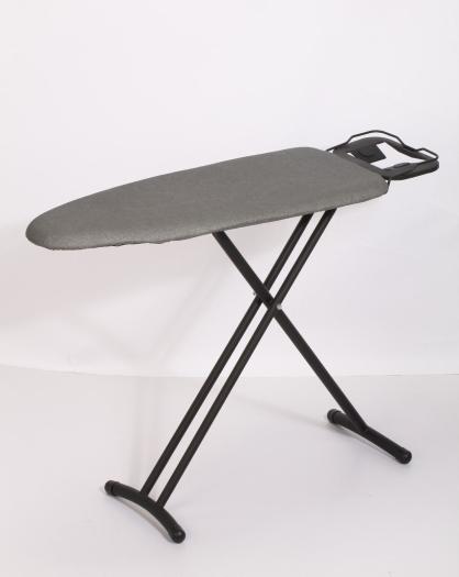 Cầu là /Bàn để ủi quần áo size lớn - Loại đứng ủi