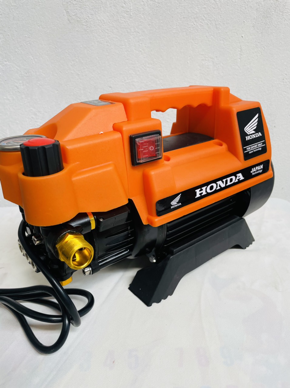 Máy xịt rửa xe chỉnh áp giá rẻ