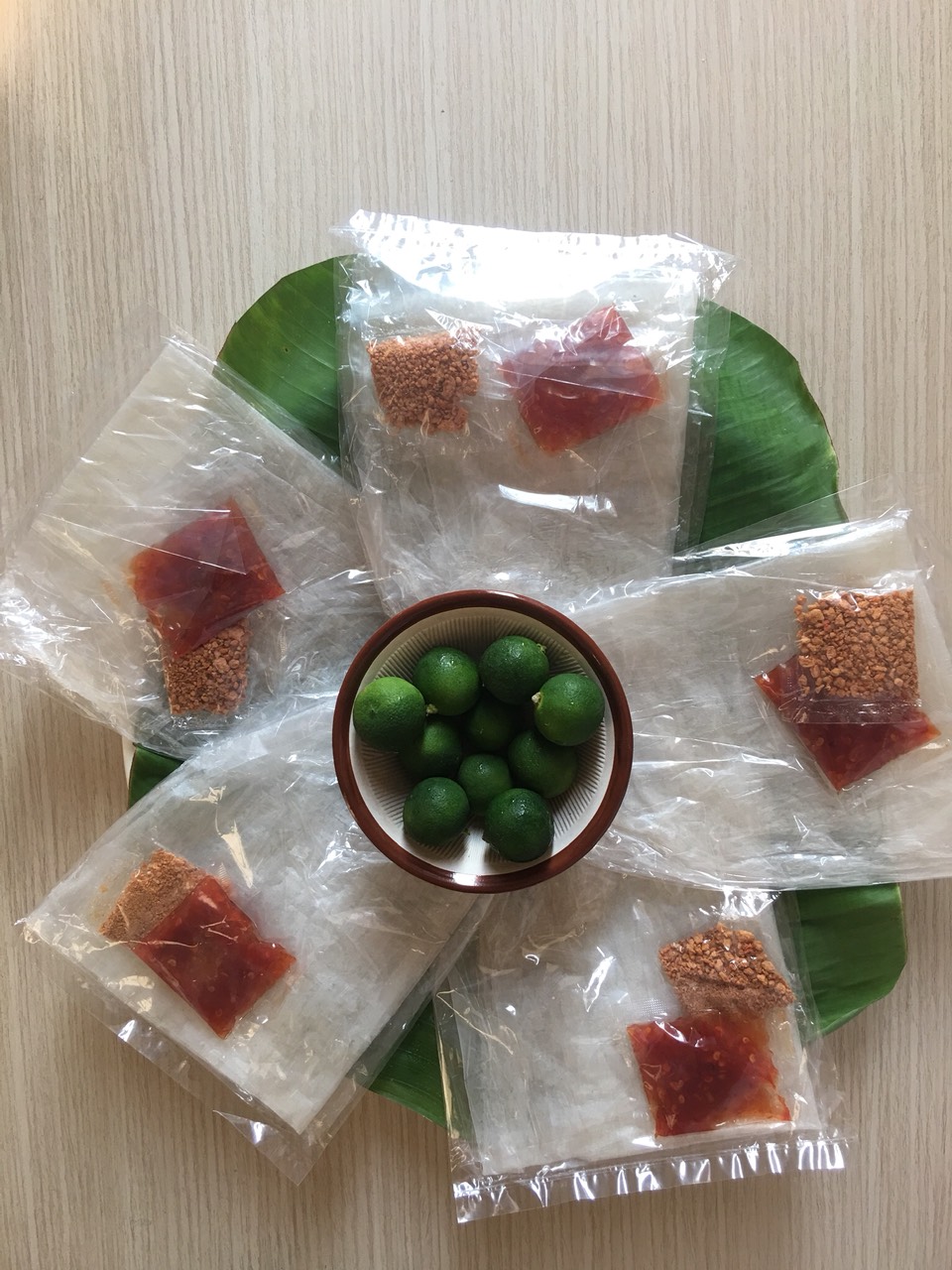 Bánh tráng tây ninh vị ớt rim muối tôm tắc