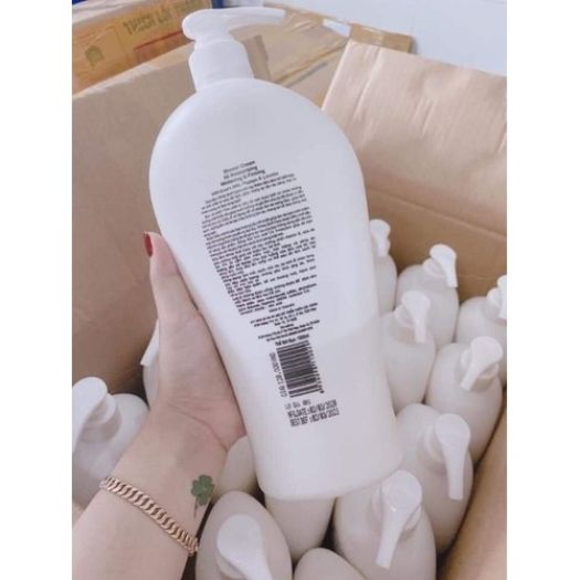 Sữa Tắm Dê White Care 9X (1200ml)