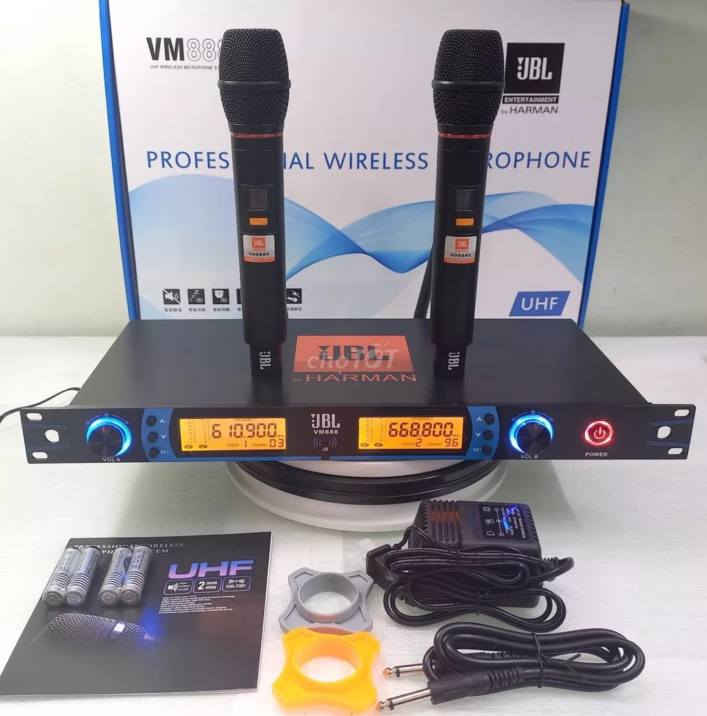 (Phiên Bản 2023) Micro Không Dây JBL Giá Rẻ Nhât Thị Trường - Micro Không Dây JBL VM888 - Có Tự Ngắt Hát Cực Hay, Chống Hú Chống Rè, Chất Âm Của Micro Phát Ra Ấm Áp, Trong Trẻo, Hỗ Trợ Mọi Chất Giọng Hát Rất Tốt, Hát Hay, Rất Tiện.