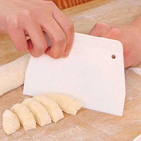 Dao vét/ dao cắt bột làm bánh/ dụng cụ cắt và vét bột làm bánh nhựa/ dụng cụ vét bột cắt bột làm bánh