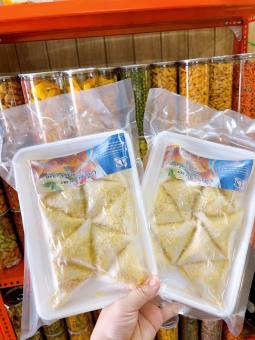 Chả giò tam giác vàng khay 10 cái (giao tphcm)