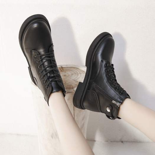 YRN701 Bốt Martin Nữ 2020 Mùa Thu Và Mùa Đông Đen Mới Bốt Cổ Thấp Đế Dày Phong Cách Anh Quốc Cộng Với Nhung Giày Bốt Xe Máy Phù Hợp Tất Cả Đôi Giày Đỏ