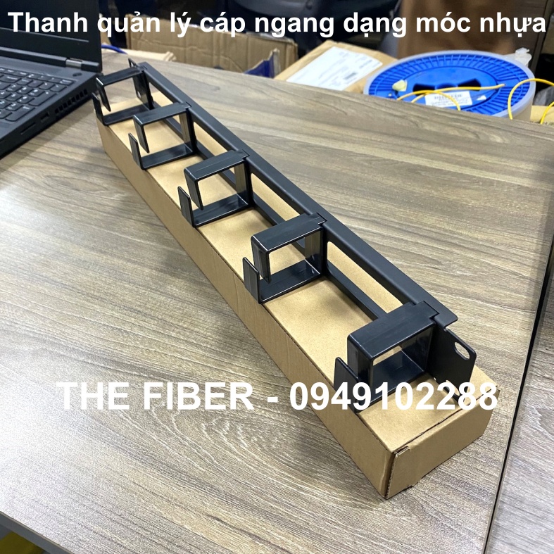 Thanh quản lý cáp 1U gắn Rack 19", loại 5 móc nhựa
