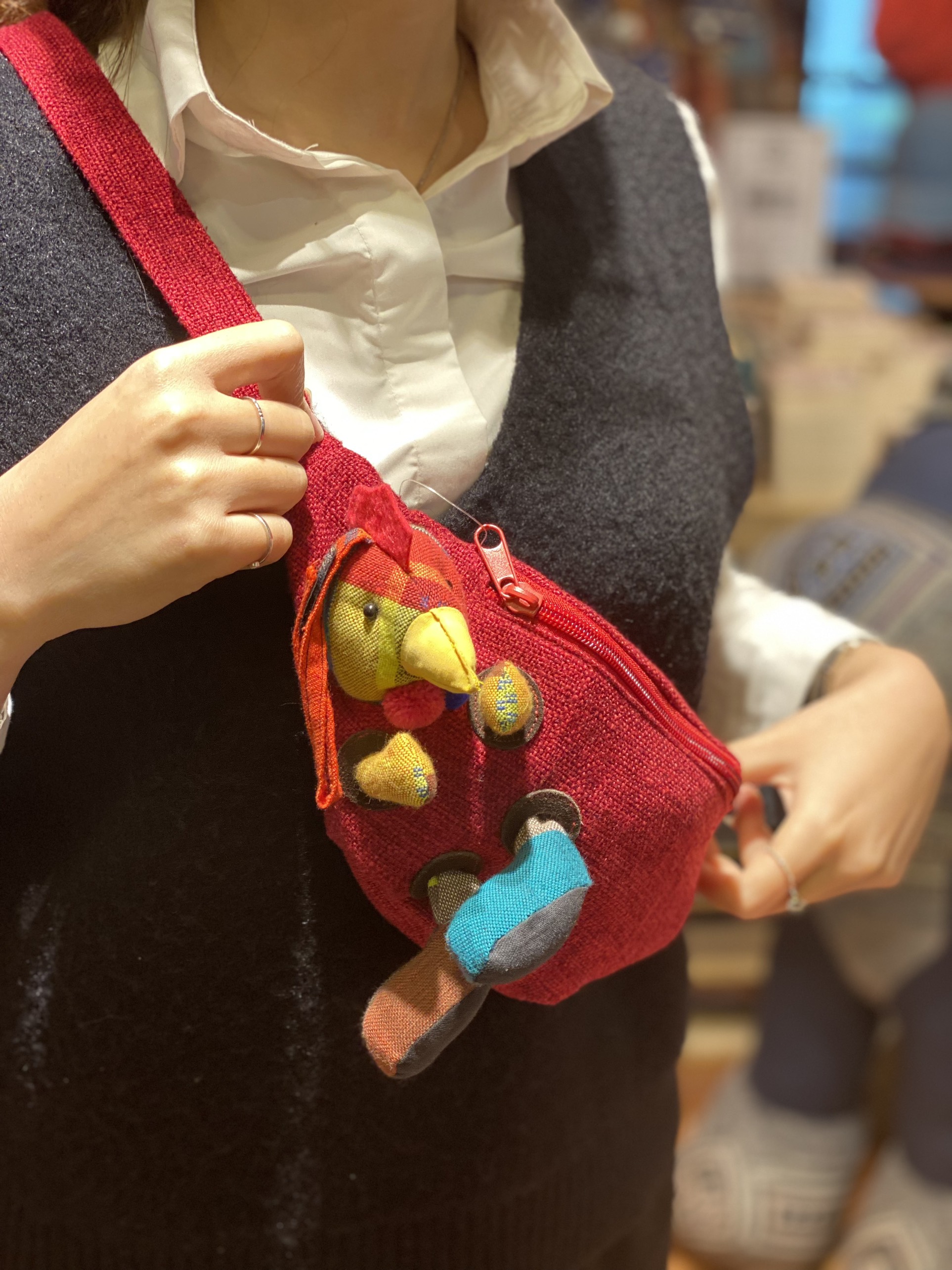 Túi bao tử túi đeo chéo vải gai gắn thú nhồi bông ngộ nghĩnh p1 - trúc lâm handmade
