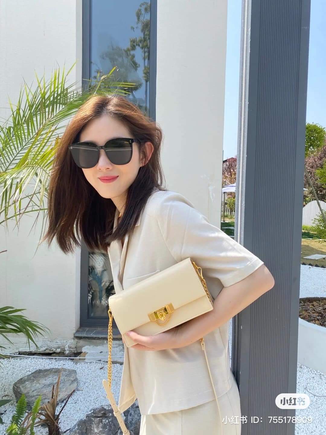 Túi đeo chéo kẹp nách cầm tay cn.k dáng đẹp tiểu thư cao cấp đúng hình 100% fullbox tag mac đầy đủ
