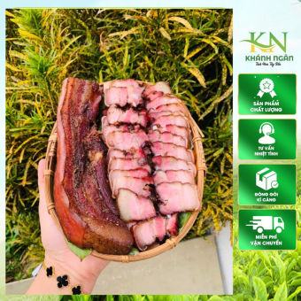 Thịt ba chỉ gác bếp, hun khói chuẩn vị của bà con Tây Bắc. Đặc sản người đồng bào dân tộc vùng cao thịt ba chỉ lợn heo xông khói xào tỏi tươi, cải mèo, xào măng rừng