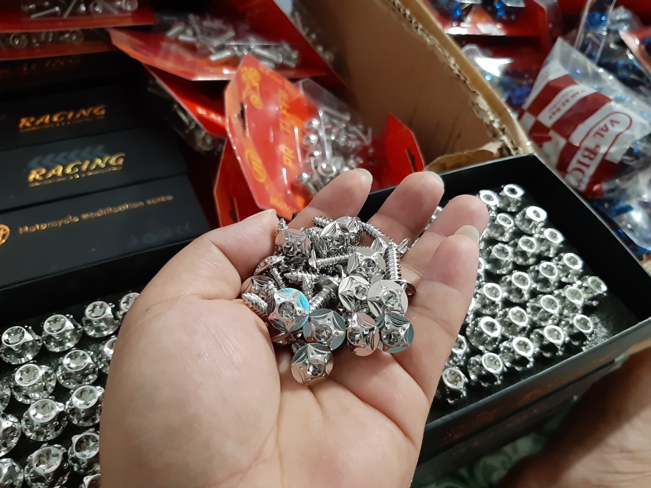 Salaya 35con áo ya ex nhỏ