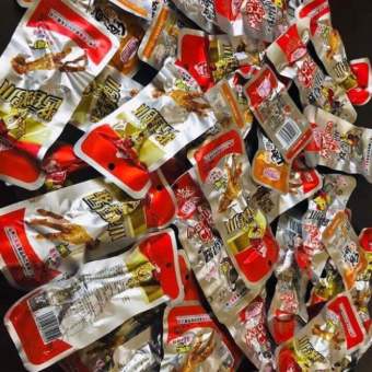 1 BỊCH CHÂN GÀ CAY TỨ XUYÊN 30 CHIẾC ĂN tẹt ga