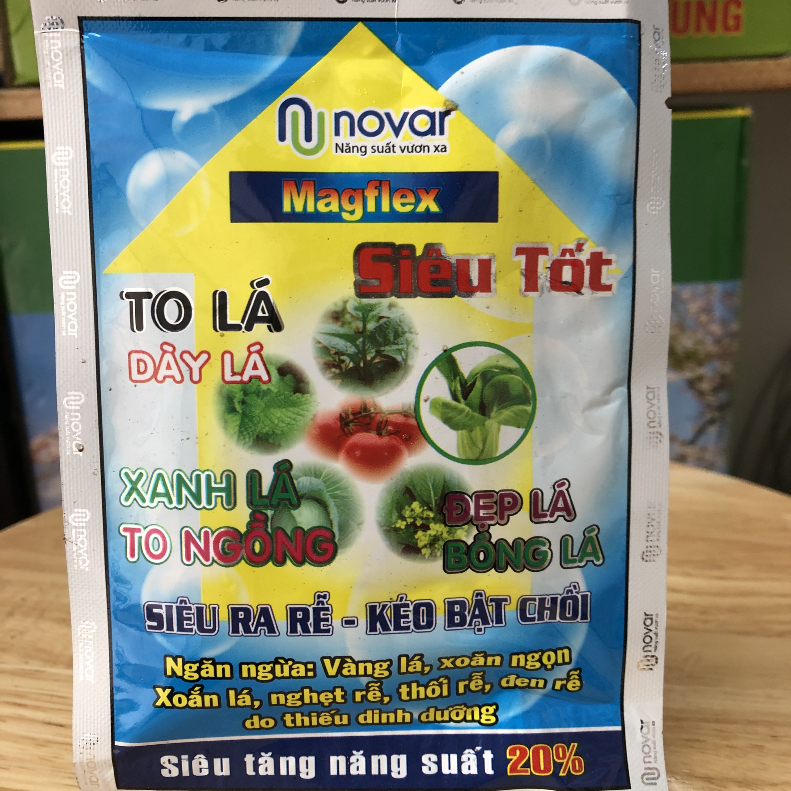Combo 10 gói Phân bón to lá Novar; Phân bón siêu ra rễ Novar; Phân bón dày lá Novar; Phân bón mỡ lá Novar; Phân bón lá Novar 50g; phân bón chống vàng lá Novar; phân bón to lá Novar