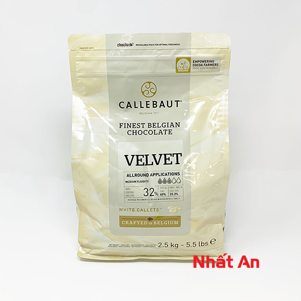 Socola hạt nút trắng 32% Callebaut