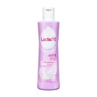 Dung dịch vệ sinh phụ nữ Lactacyd SOFT and SILKY 250ml ( sản phẩm mới)