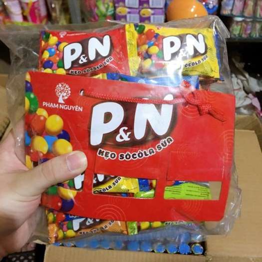 ✌☑✚  Bịch 30 gói Kẹo socola P N Phạm Nguyên