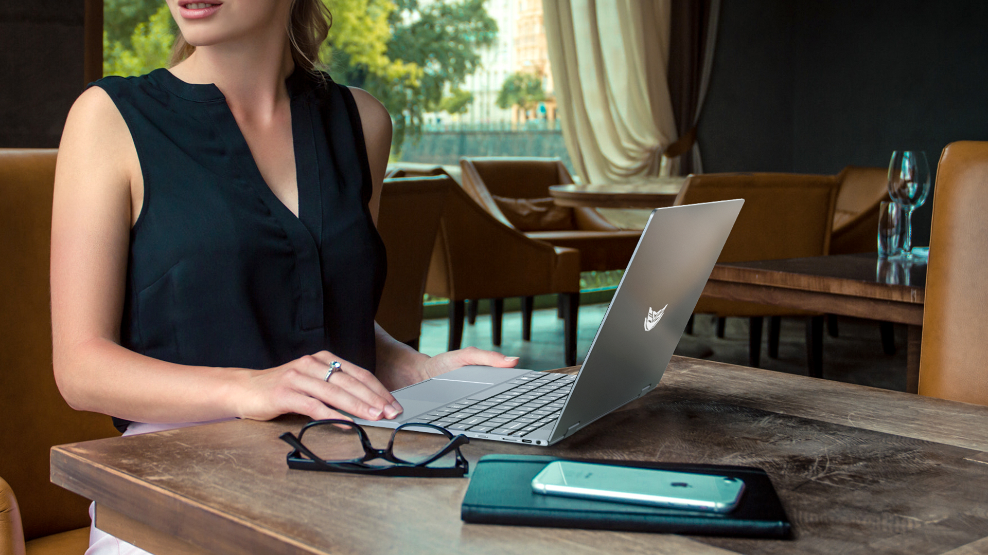 ภาพอธิบายเพิ่มเติมของ BMAX MaxBook Y13 2-in-1 laptop หมุน 360 Yoga องศา จอ 13.3 นิ้ว Multi-touch Ultrabook Windows 10 Pro ลิขสิทธิ์แท้ Intel Celeron Quad-Core 8GB RAM 256GB SSD โน๊คบุ๊ค