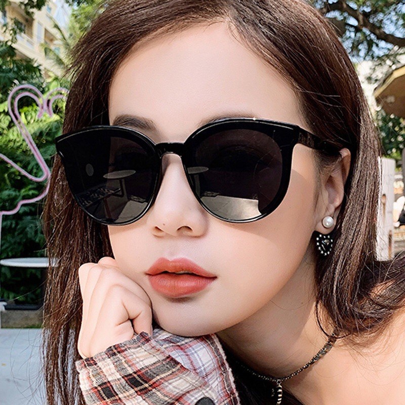 Kính nữ đẹp thời trang đi nắng hót trend 2022 trống tia UV