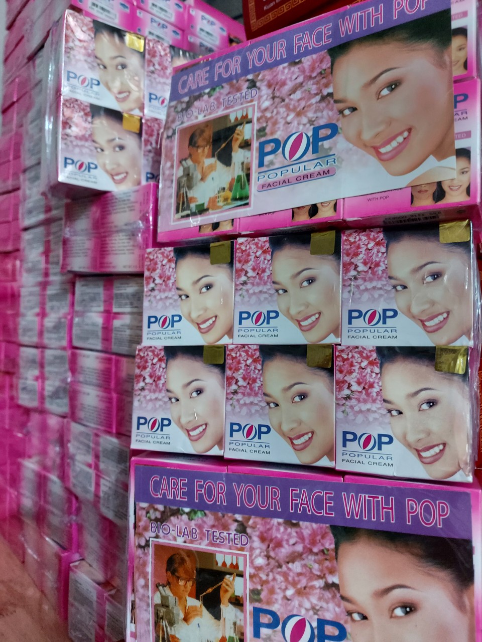 Kem pop thái lố 12 hộp