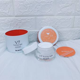 KEM DƯỠNG TRẮNG DA V7 TONING LIGHT