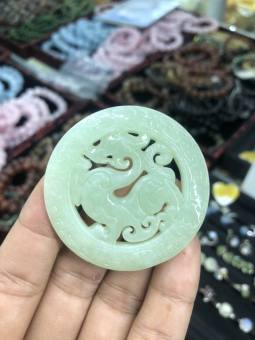 Mặt dây chuyền Tỳ Hưu đá ngọc