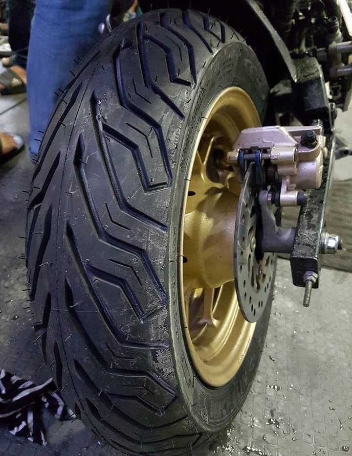 (Thanh lý - Xả hàng mới 100%) Vỏ lốp xe 130/70-12 Michelin City Grip cho bánh sau Vespa GTS, Honda MSX 125, Benelli TNT 125, vỏ ko ruột - giá 1 cái