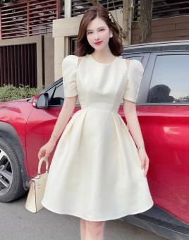 Đầm Tapta Tiểu Thư 2 Màu Khoét Vai Đính Nút Ngọc Cổ Tròn - Đầm Tay Búp Dáng Xòe Đẹp Tuyệt Mĩ