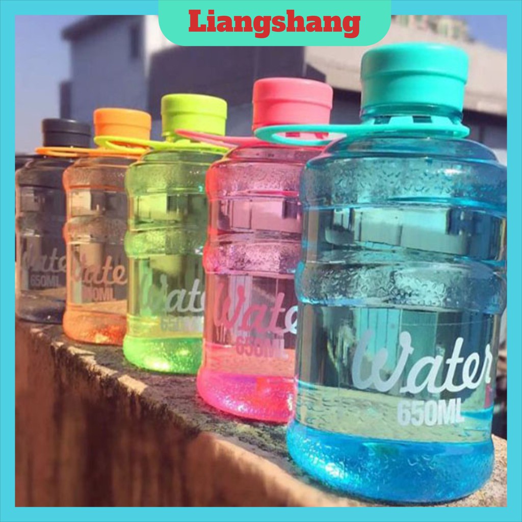 Bình đựng nước nhựa trong Water có quai cầm 650ml/ Bình đựng nước nhựa trong Water có quai cầm 650ml
