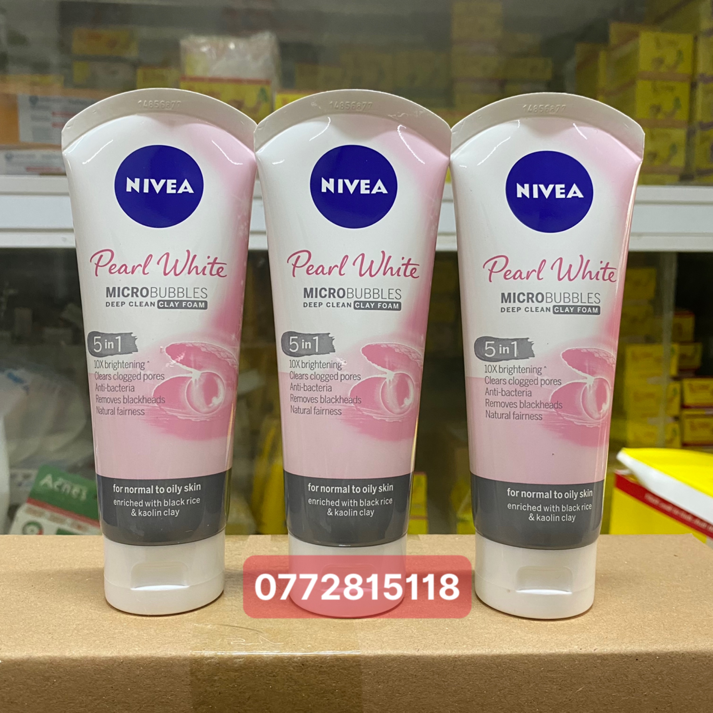 Sữa rửa mặt NIVEA Pearl White Đất Sét giúp trắng da ngọc trai